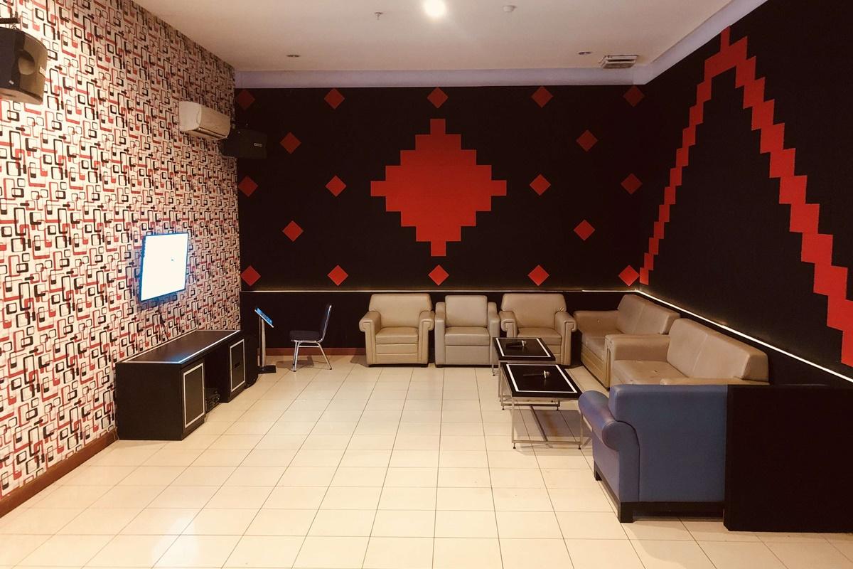 Kyriad Sadurengas Hotel Tanah Grogot Exterior photo